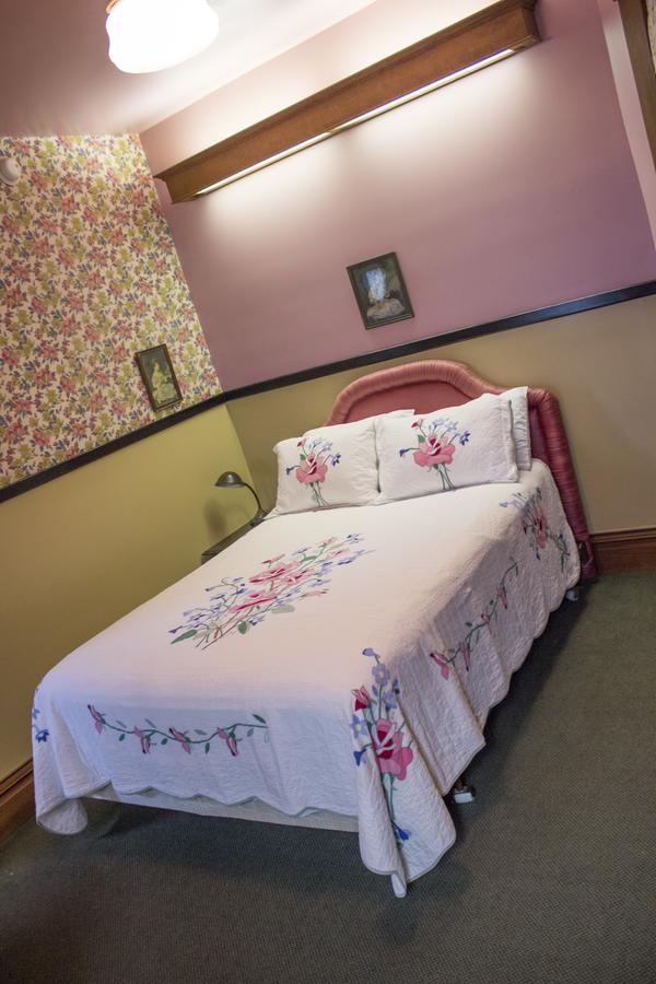 The Cottage House Council Grove ภายนอก รูปภาพ